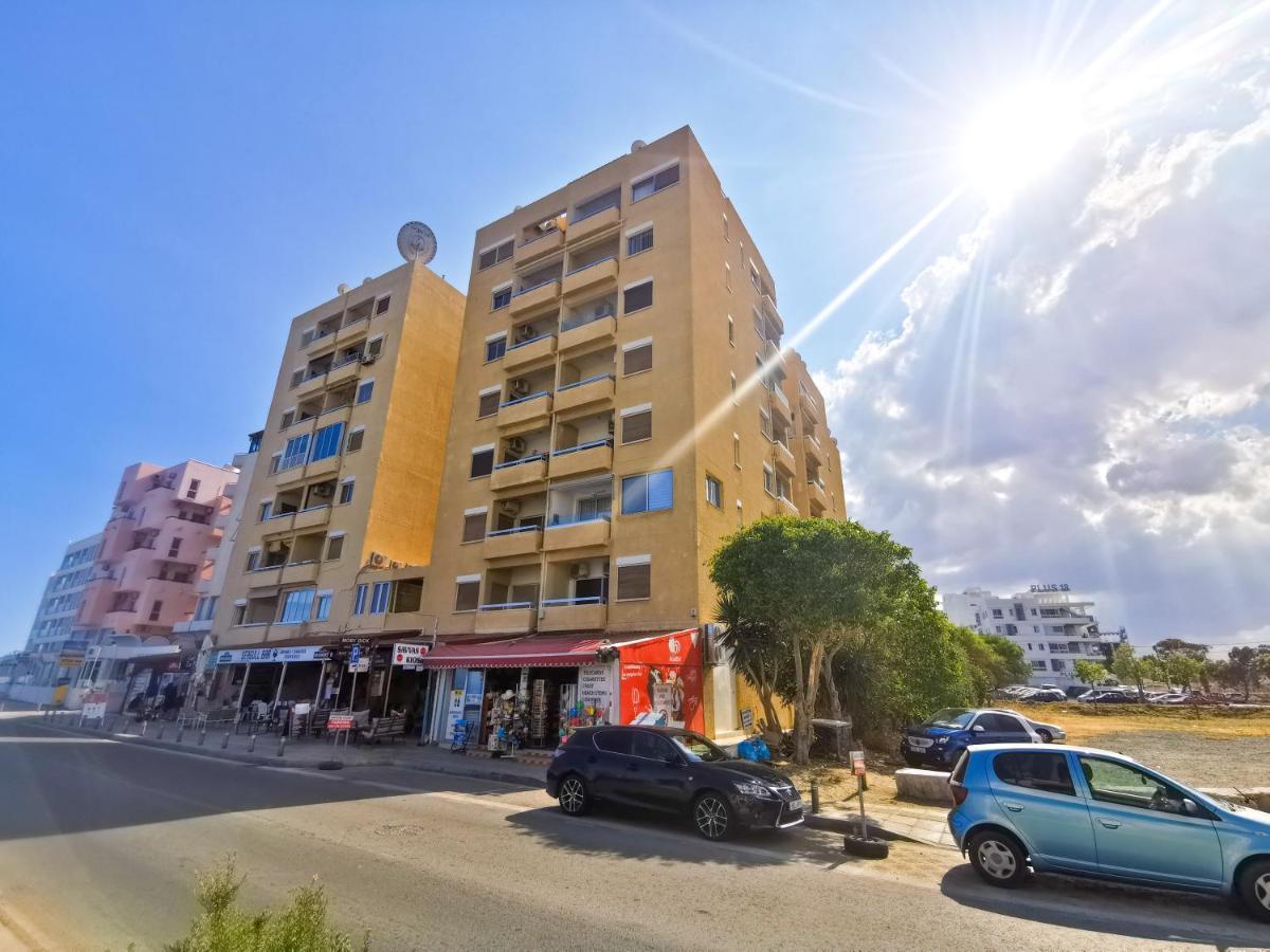 Sea-Esta Seaview Apartment, 200 Meters To The Beach Larnaca Buitenkant foto